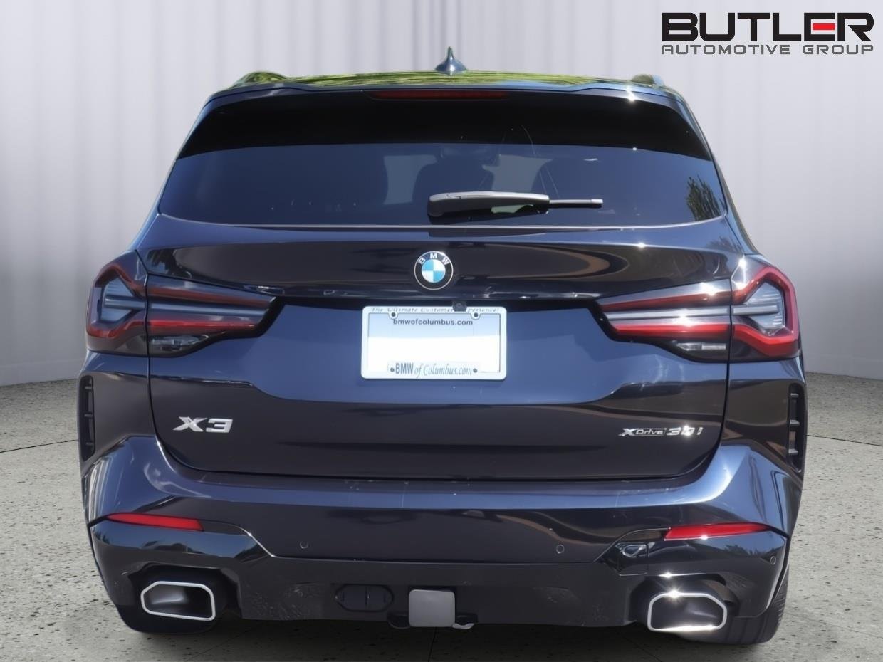 Used 2022 Carbon Black Metallic BMW xDrive30i image 6
