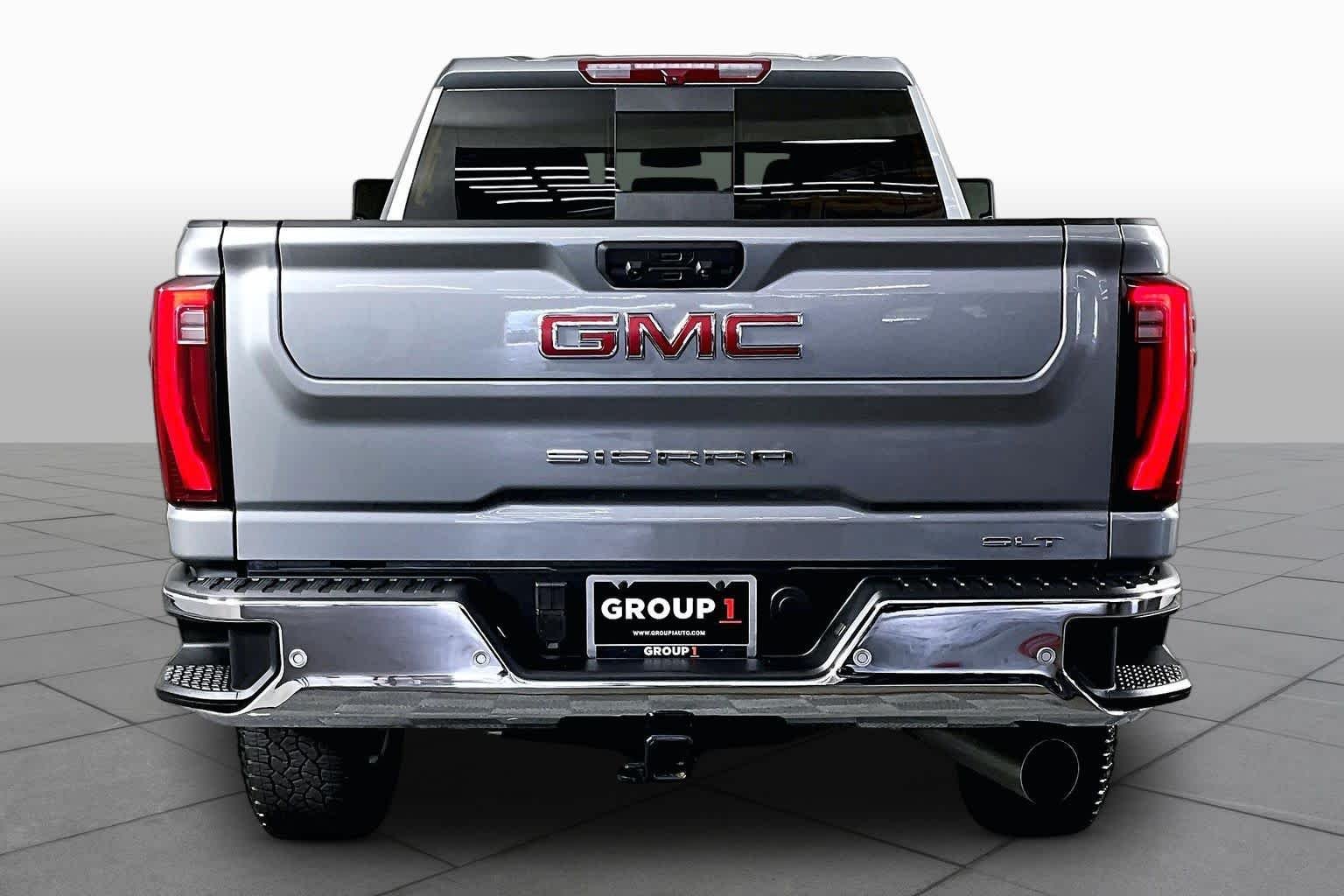 Certified Used 2025 Sterling Metallic GMC SLT image 5