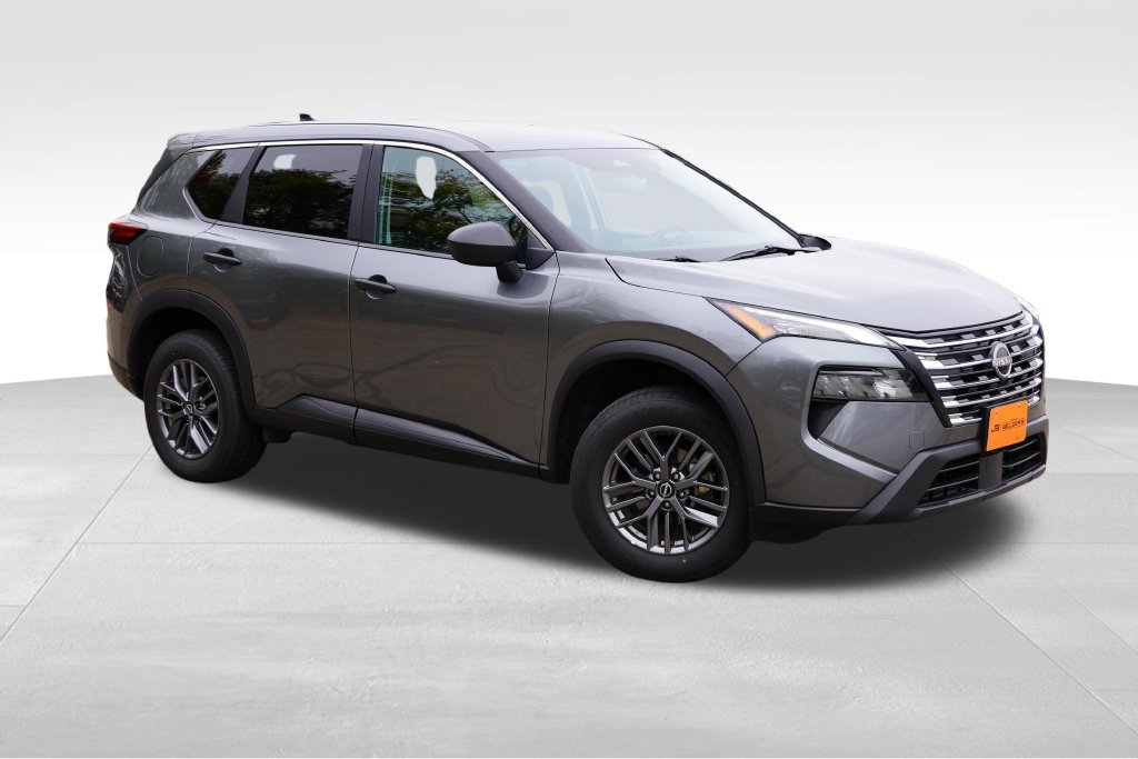 Used 2024 Nissan Rogue S with VIN 5N1BT3AB6RC709573 for sale in Lakeville, MN