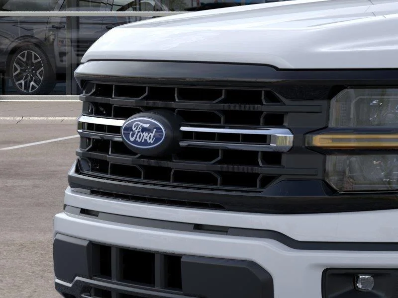 New 2026 Oxford White Ford XLT image 17