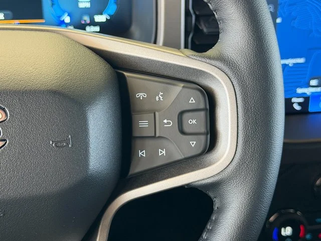 New 2026 Oxford White Ford Outer Banks COOKIE AND CREAM image 32