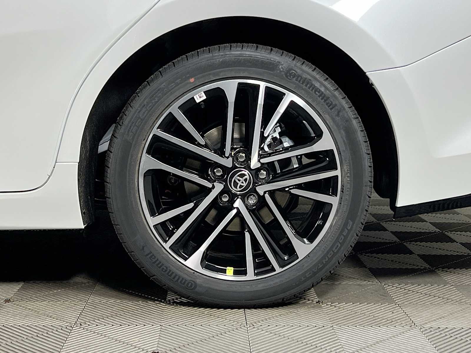 New 2026 Wind Chill Pearl Toyota XLE image 20