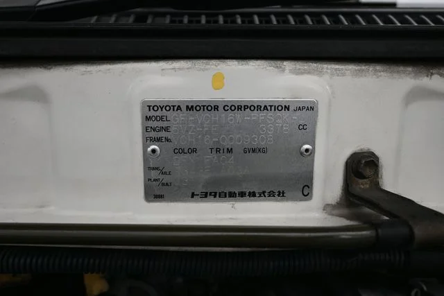 Used 1999 White Toyota Limited image 42