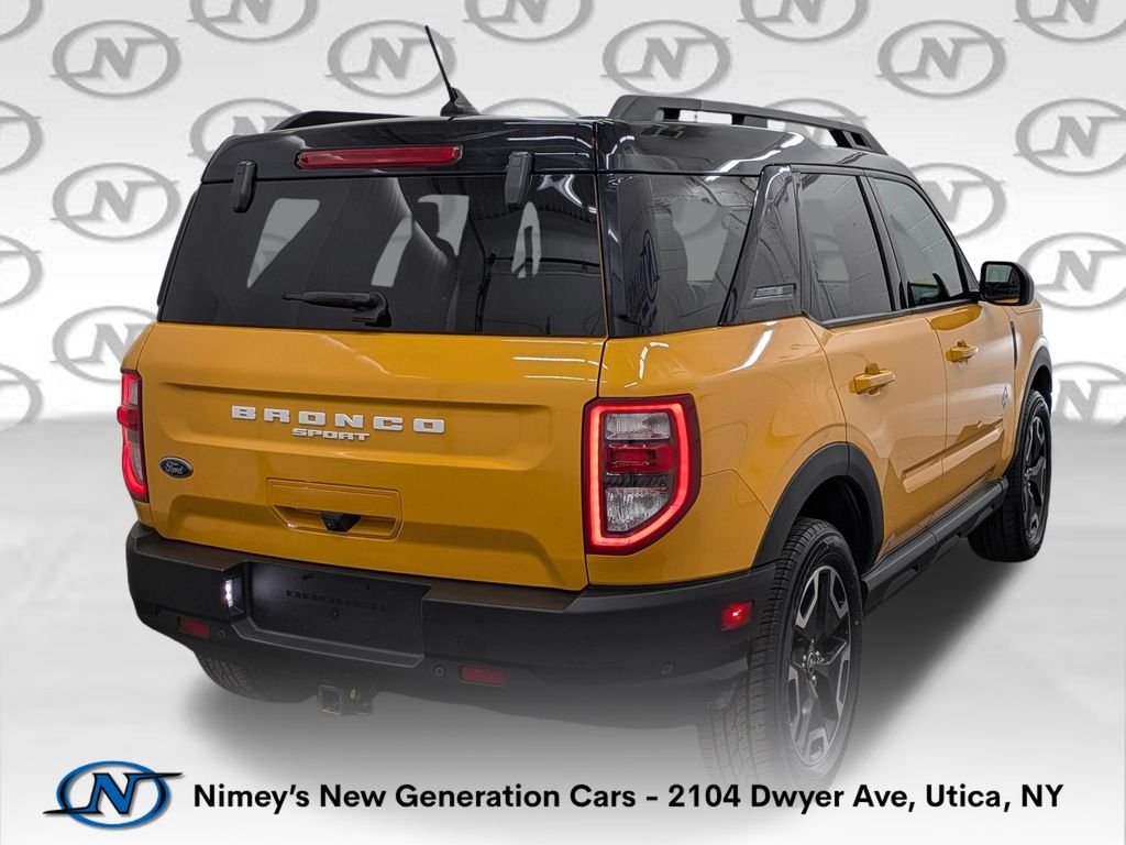 Used 2022 Orange Ford Outer Banks image 2