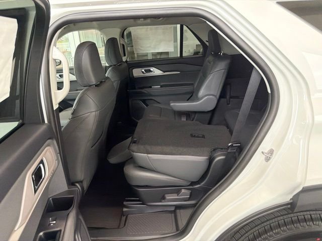 New 2026 Star White Metallic Tri-Coat Ford Active image 51