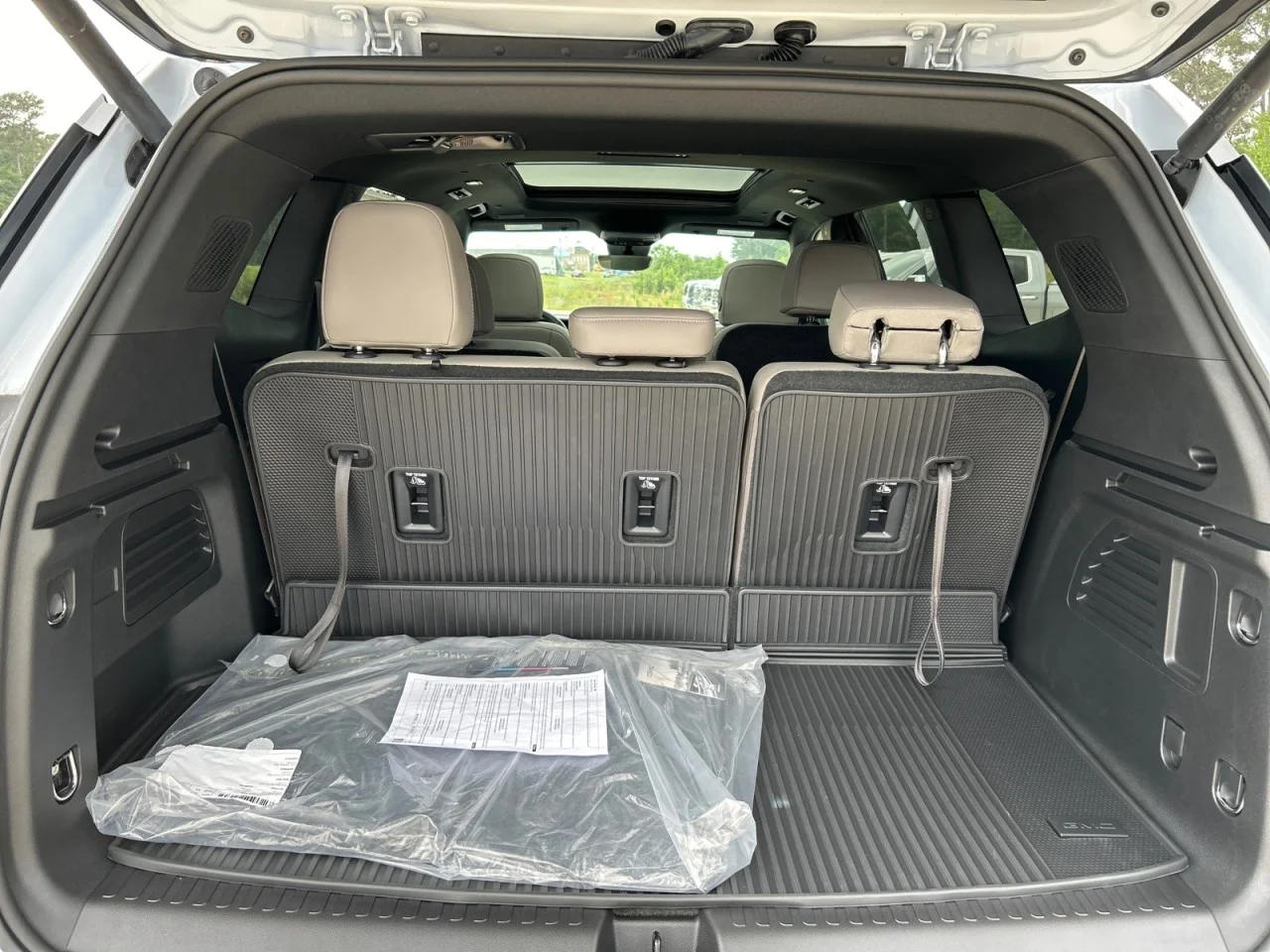 2026 GMC Acadia Elevation - Photo 7