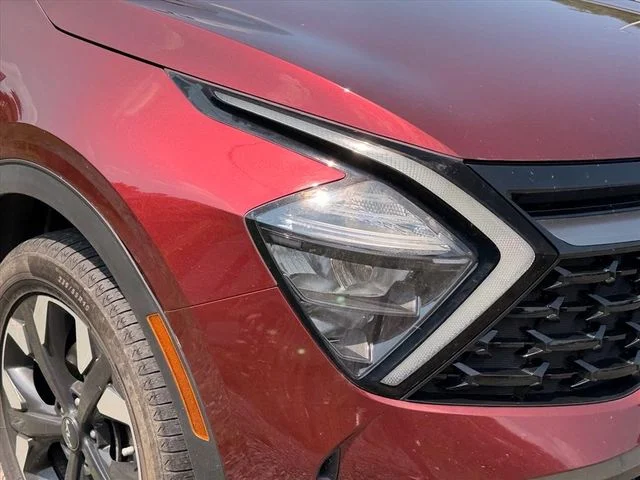 Used 2023 Red Kia X-Line image 8
