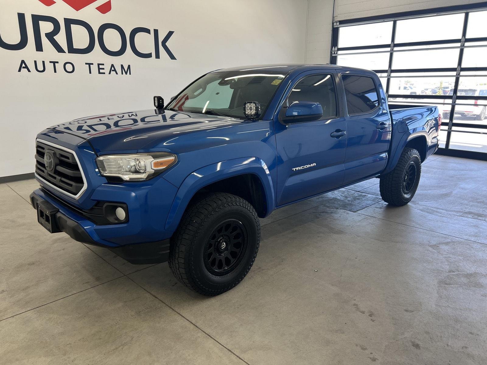 Used 2018 Blazing Blue Pearl Toyota SR5 V6 image 6