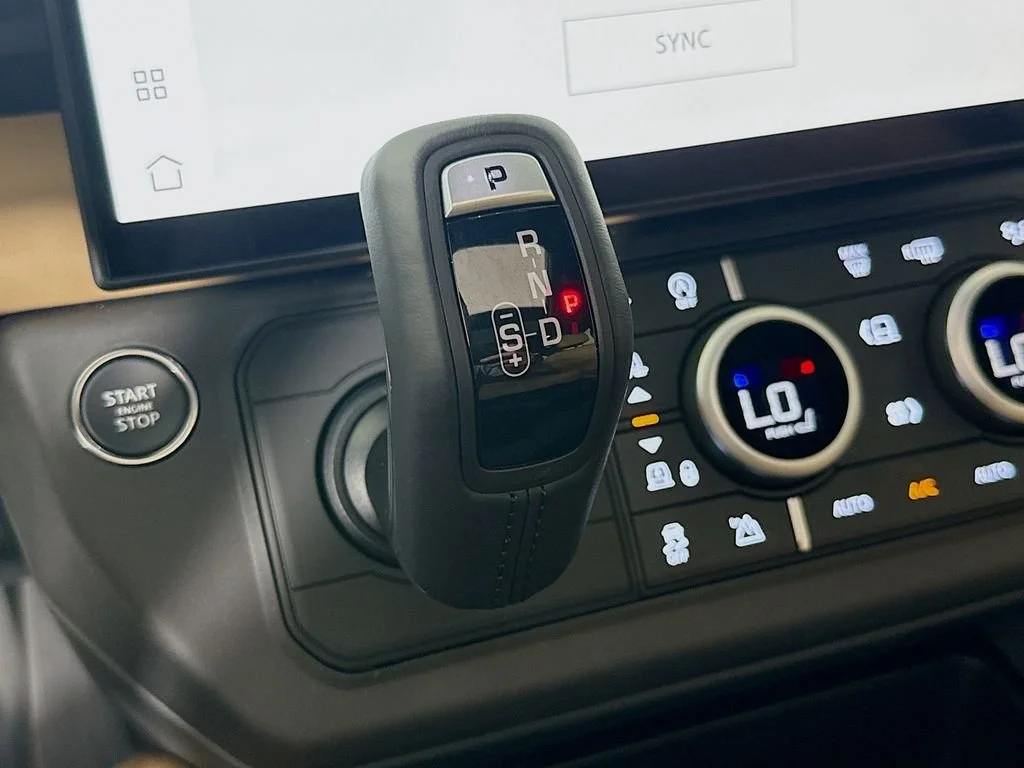 2026 Land Rover Defender X-Dynamic SE - Photo 19