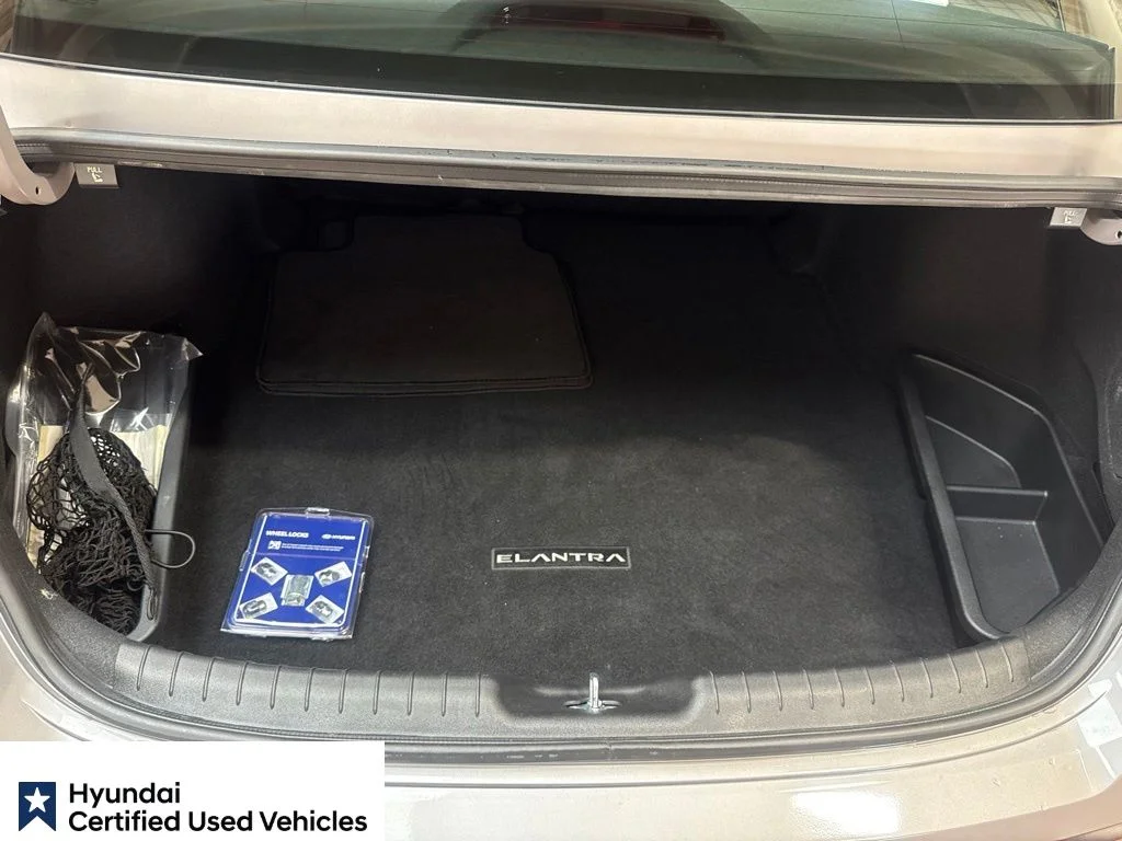 Certified Used 2025 Fluid Metal Hyundai SEL Convenience image 16