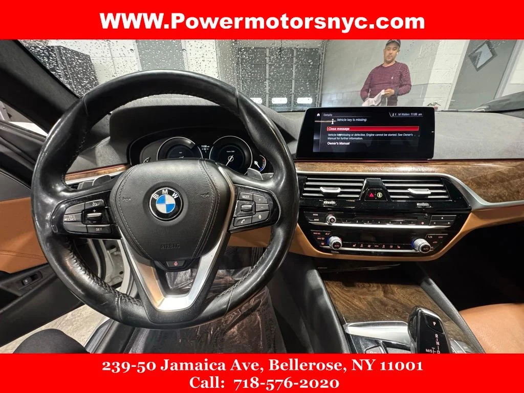 Used 2019 White BMW 540i xDrive image 23