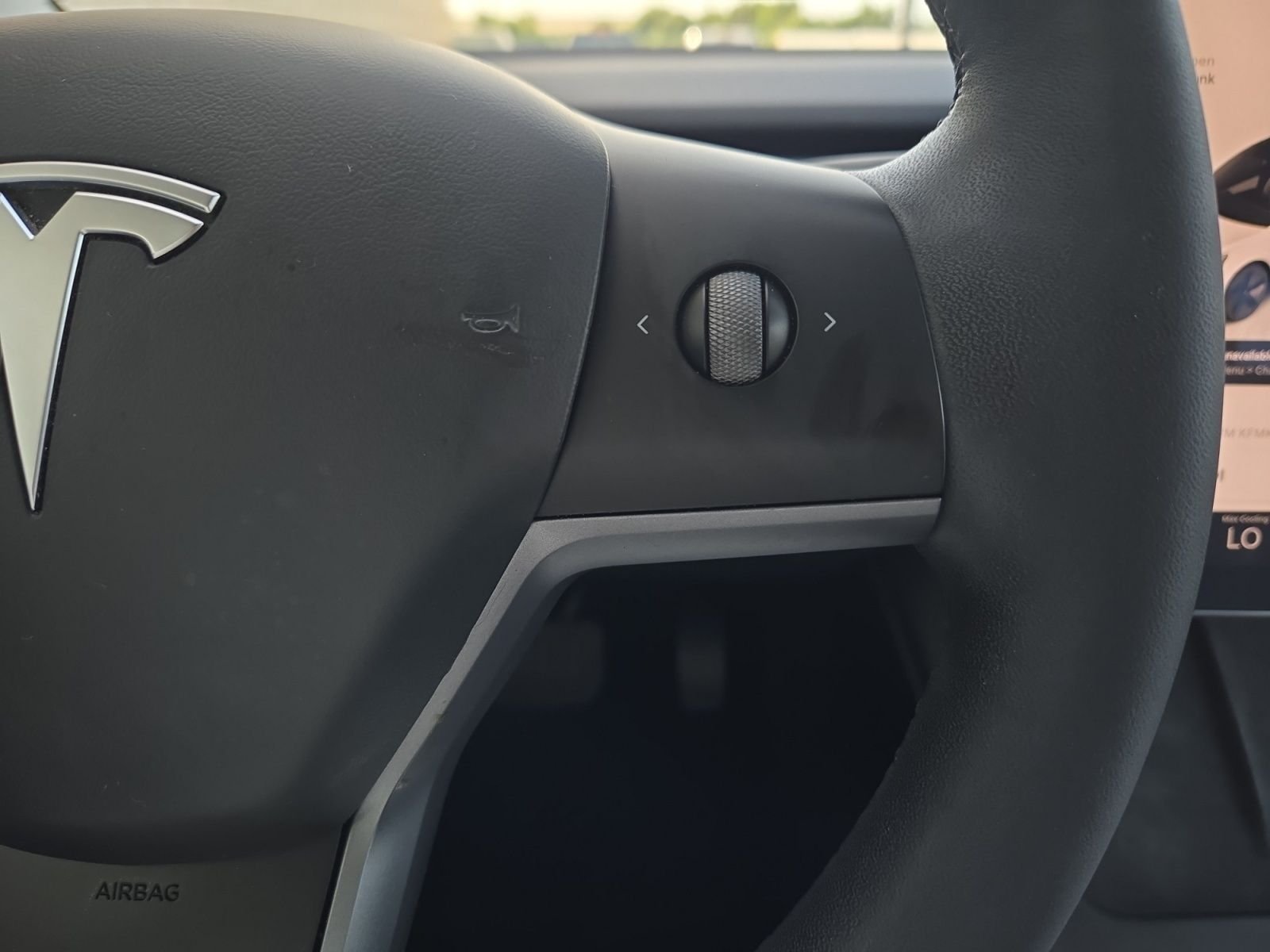 Used 2023 White Tesla Base image 20