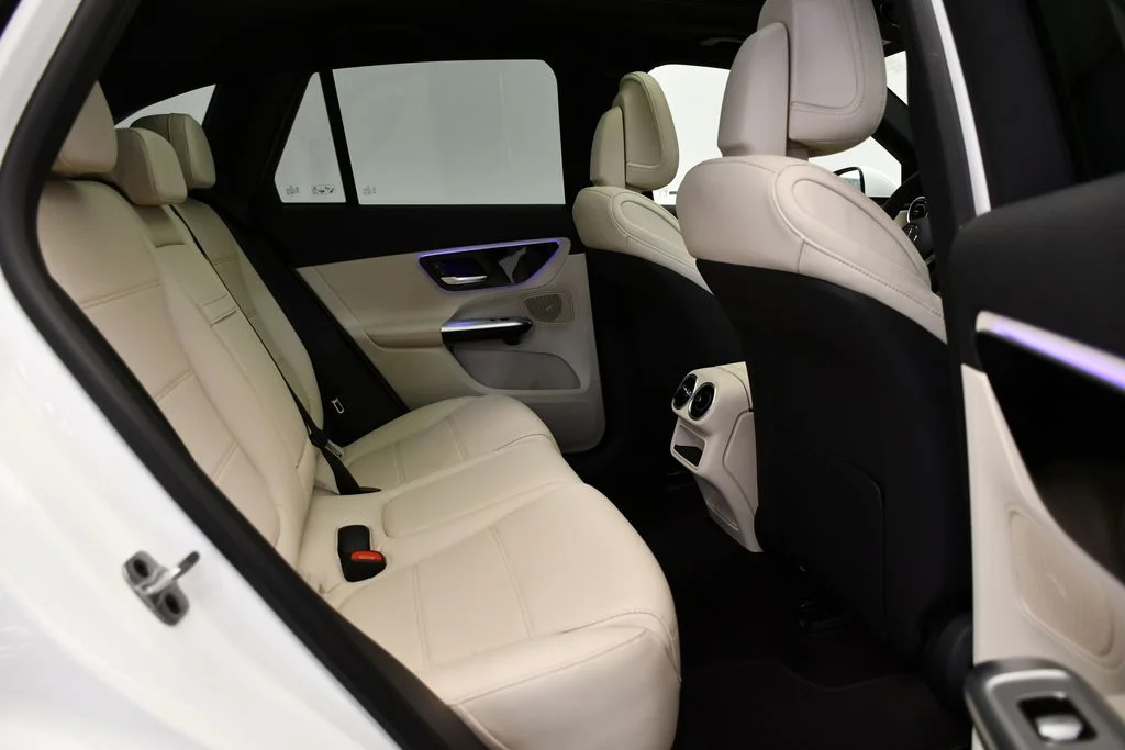 Certified Used 2026 Polar White Mercedes-Benz GLC 300 image 52