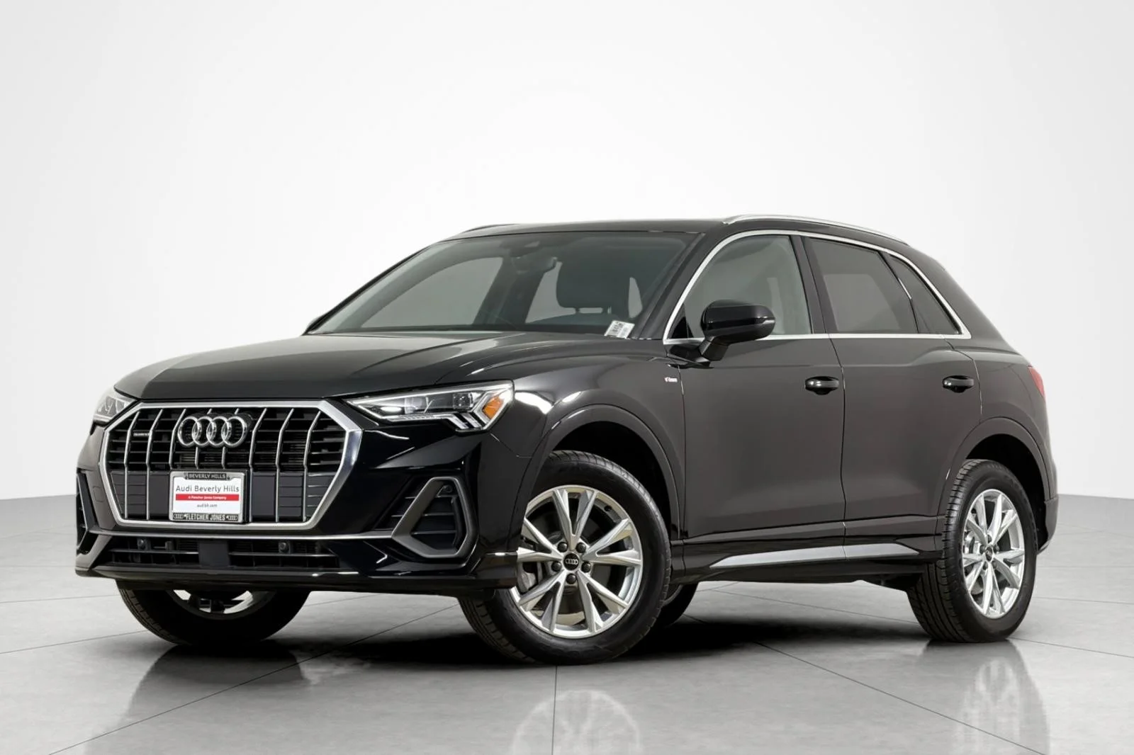 2023 Audi Q3 45 TFSI S Line Premium quattro's photo