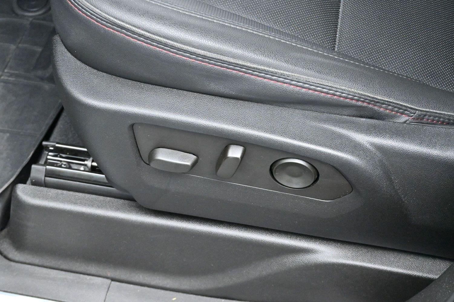 Used 2022 Summit White Chevrolet RST image 14