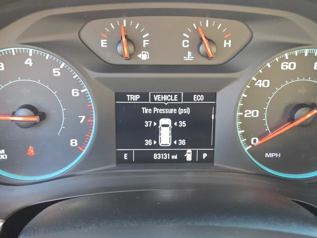 Used 2023 STERLING GRAY METALLIC Chevrolet LS image 20
