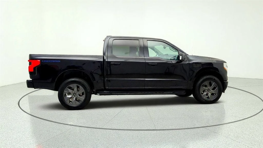 Used 2023 Agate Black Metallic Ford XLT 4WD SuperCrew 5.5