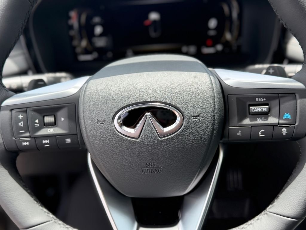 New 2027 GRAPHITE SHADOW INFINITI Luxe AWD image 24