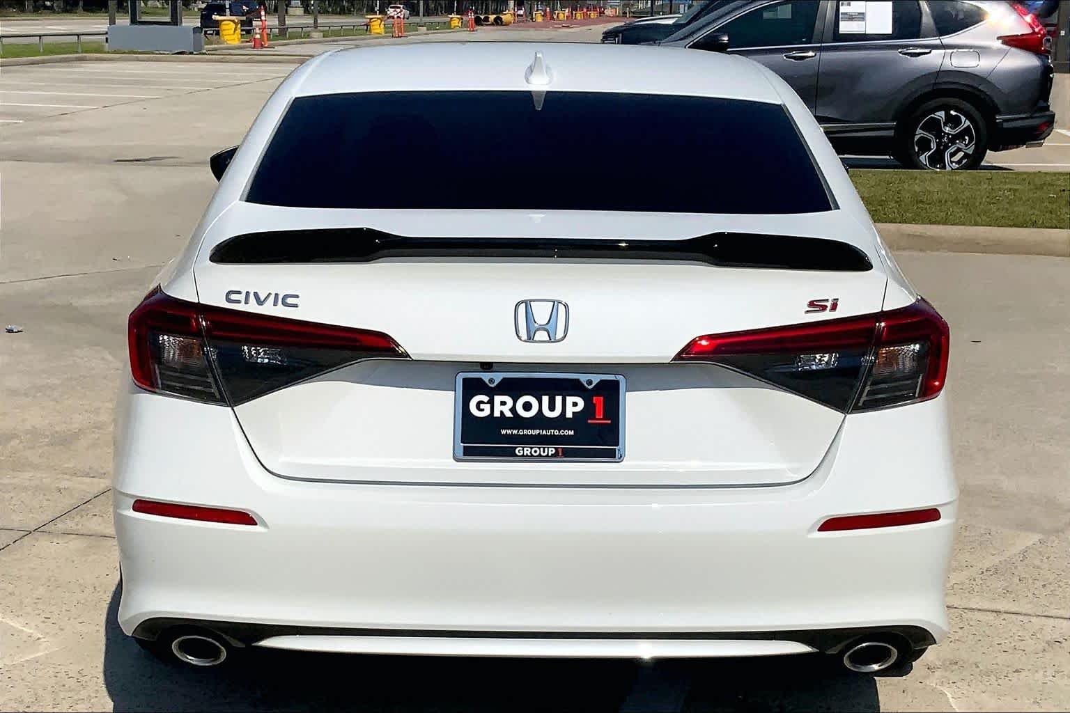 Used 2024 Platinum White Pearl Honda  image 9
