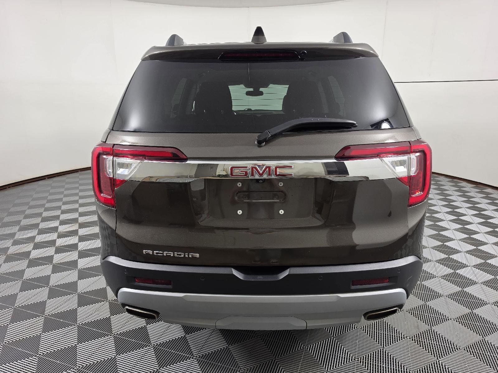 Used 2020 Smokey Quartz Metallic GMC SLE image 9