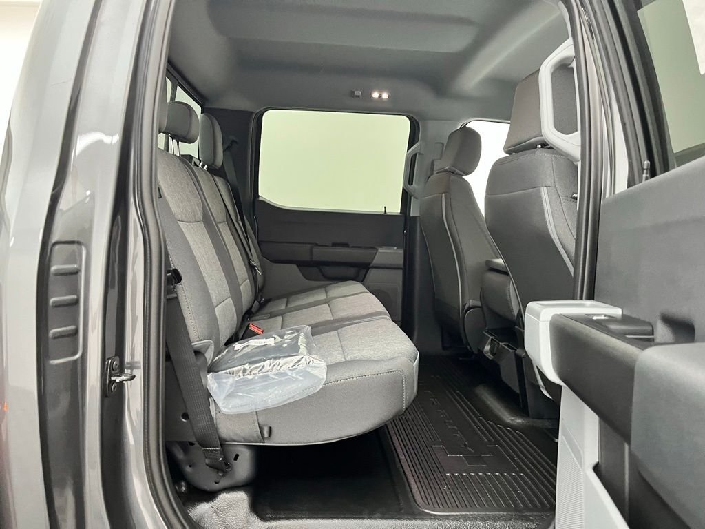 New 2026 Gray Ford XL image 36