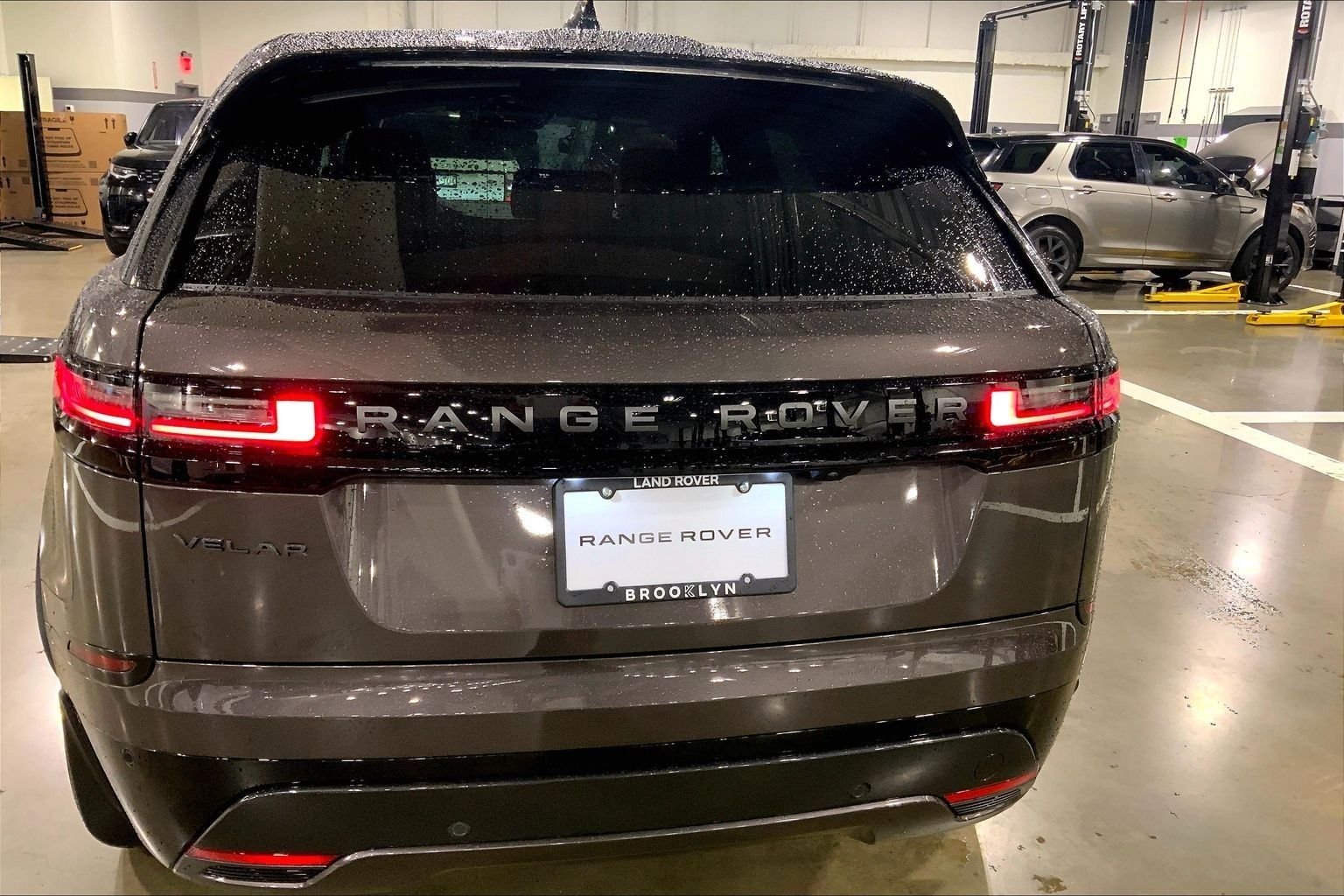 New 2026 Charente Grey LAND ROVER  image 15