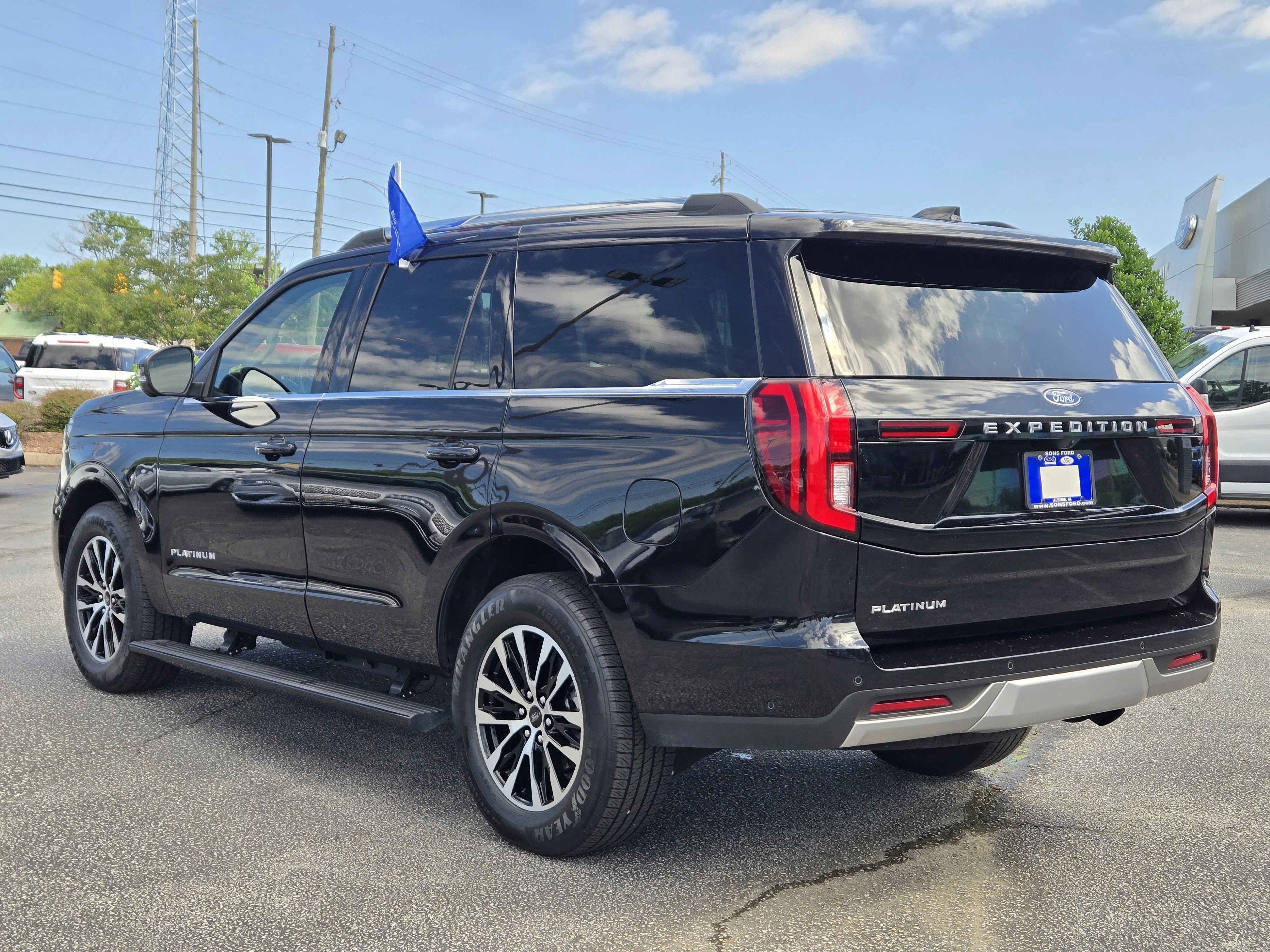 Used 2025 Black Ford Platinum image 12