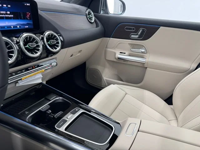 New 2026  Mercedes-Benz GLA 250 image 37