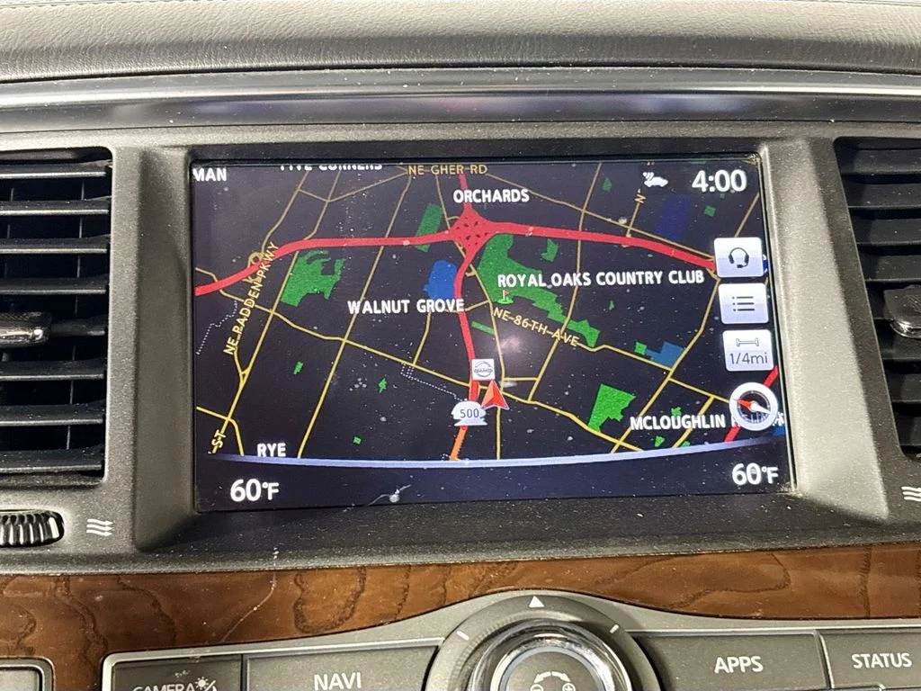 Used 2019 White INFINITI LUXE image 16