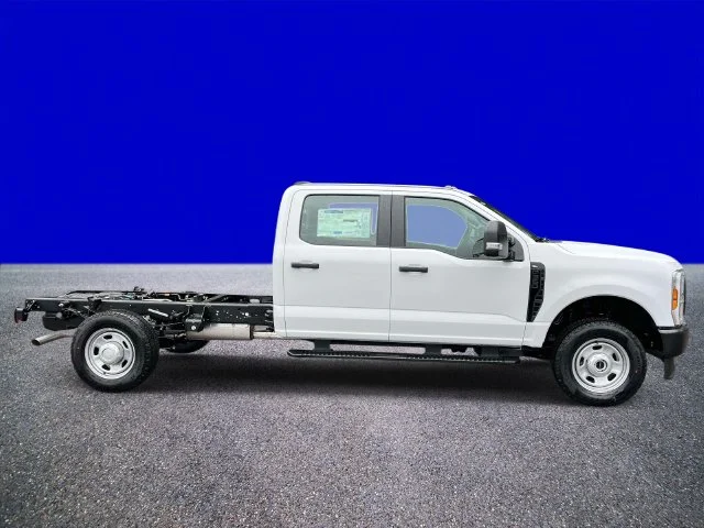 New 2027 White Ford  image 2