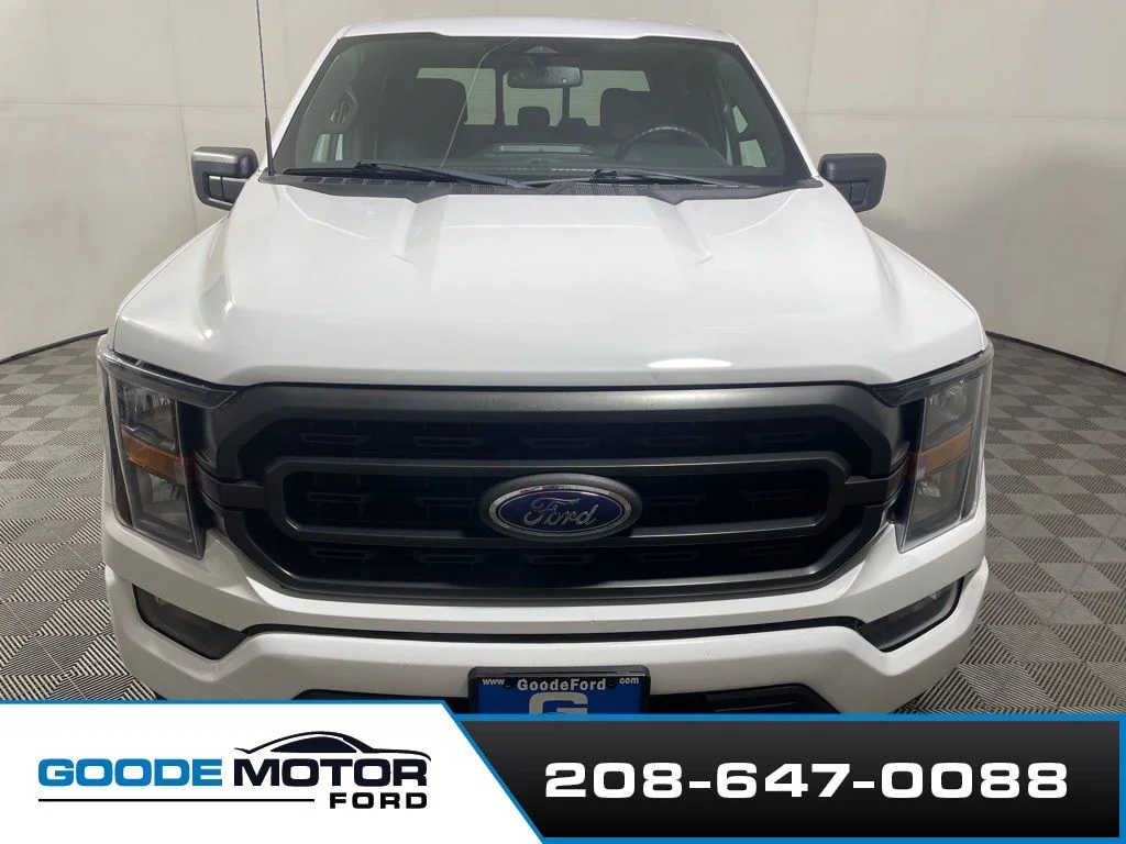 Certified Used 2023 Oxford White Ford XLT image 3