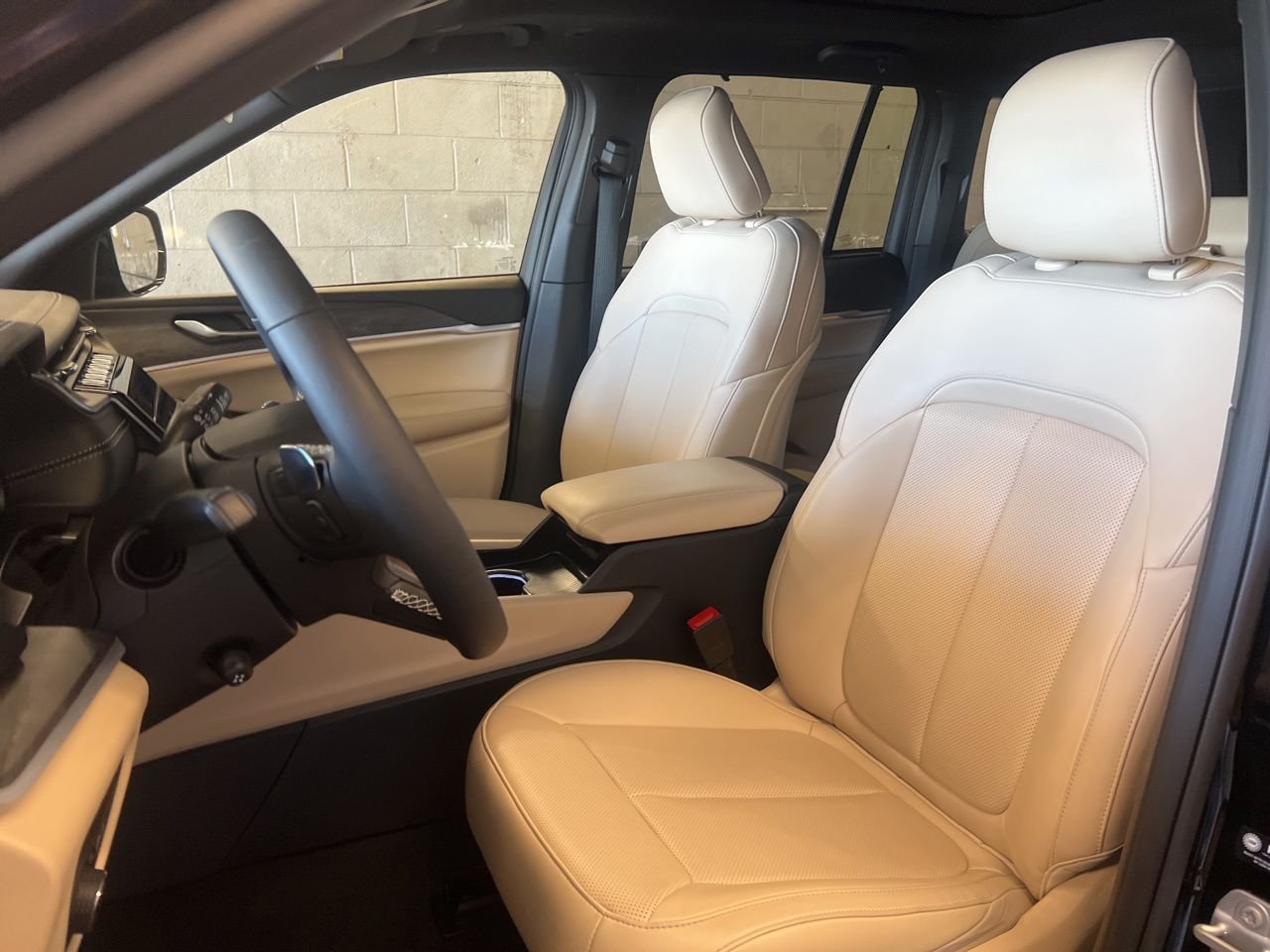 Used 2025 Black Jeep Limited image 17