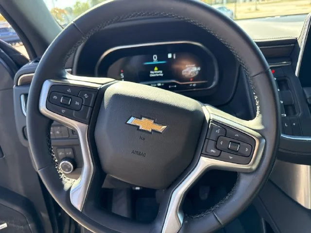 Used 2023 BLACK Chevrolet LT image 18