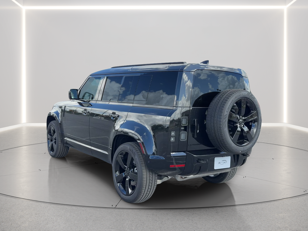 New 2026 Santorini Black Land Rover X-Dynamic SE image 7
