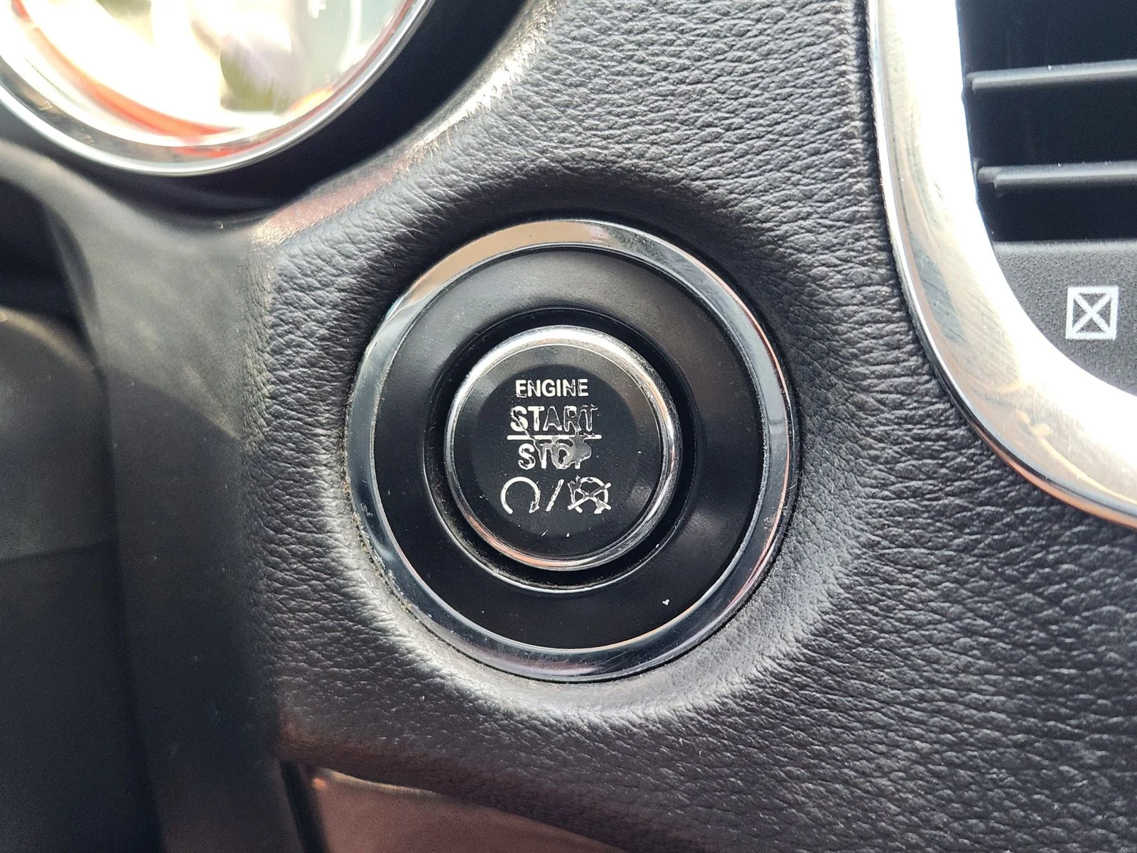 Used 2013 Gray Dodge R/T image 20