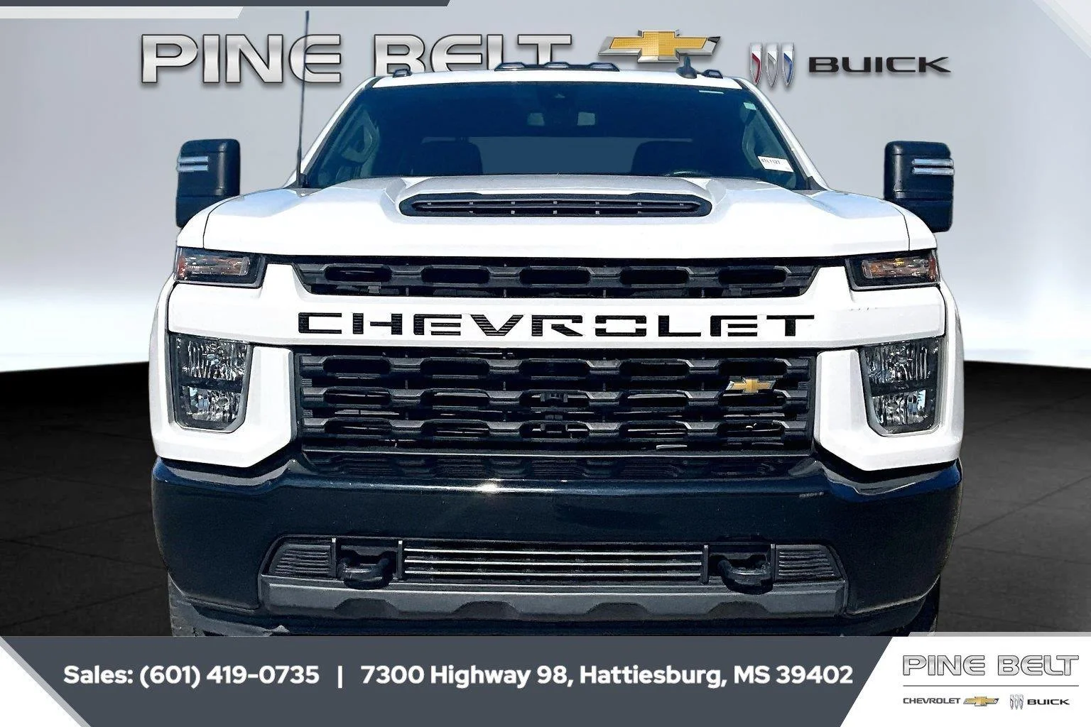 Used 2021 Summit White Chevrolet Custom image 3