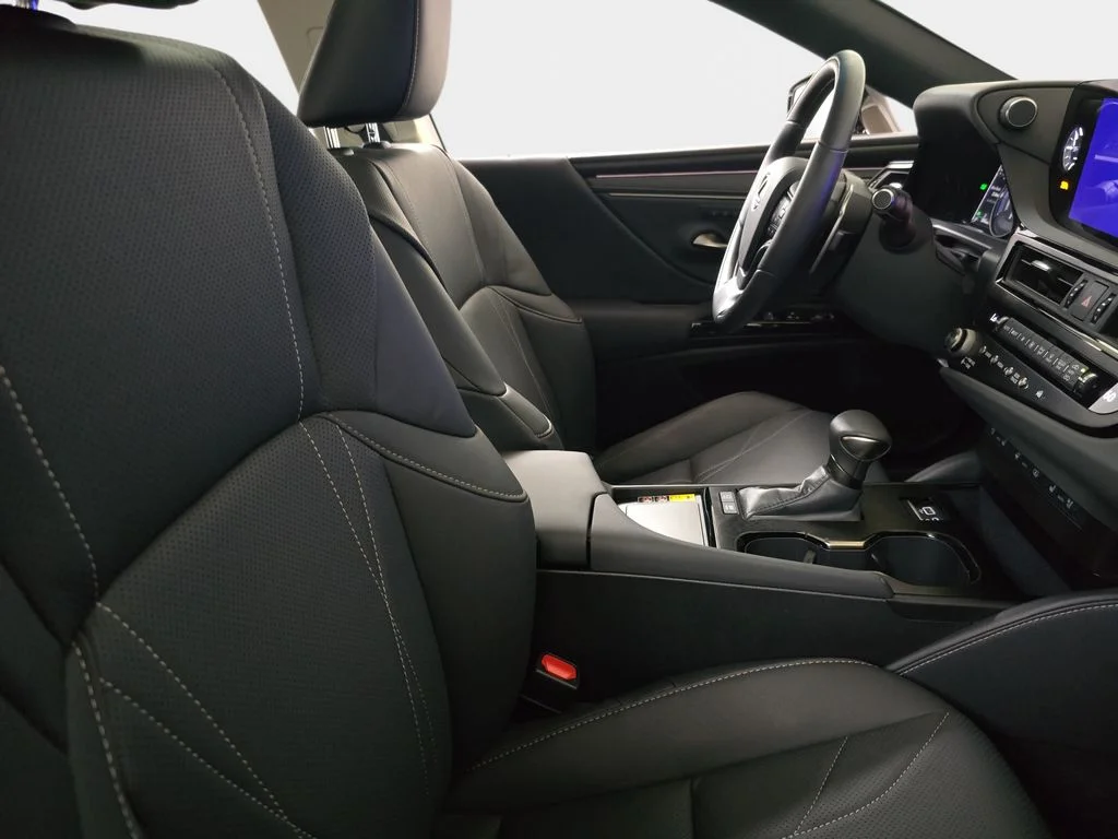 Certified Used 2025 Black Lexus 300h Luxury image 10
