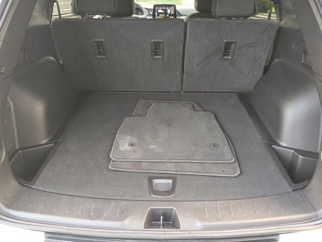 Used 2023 Summit White Chevrolet LT image 25