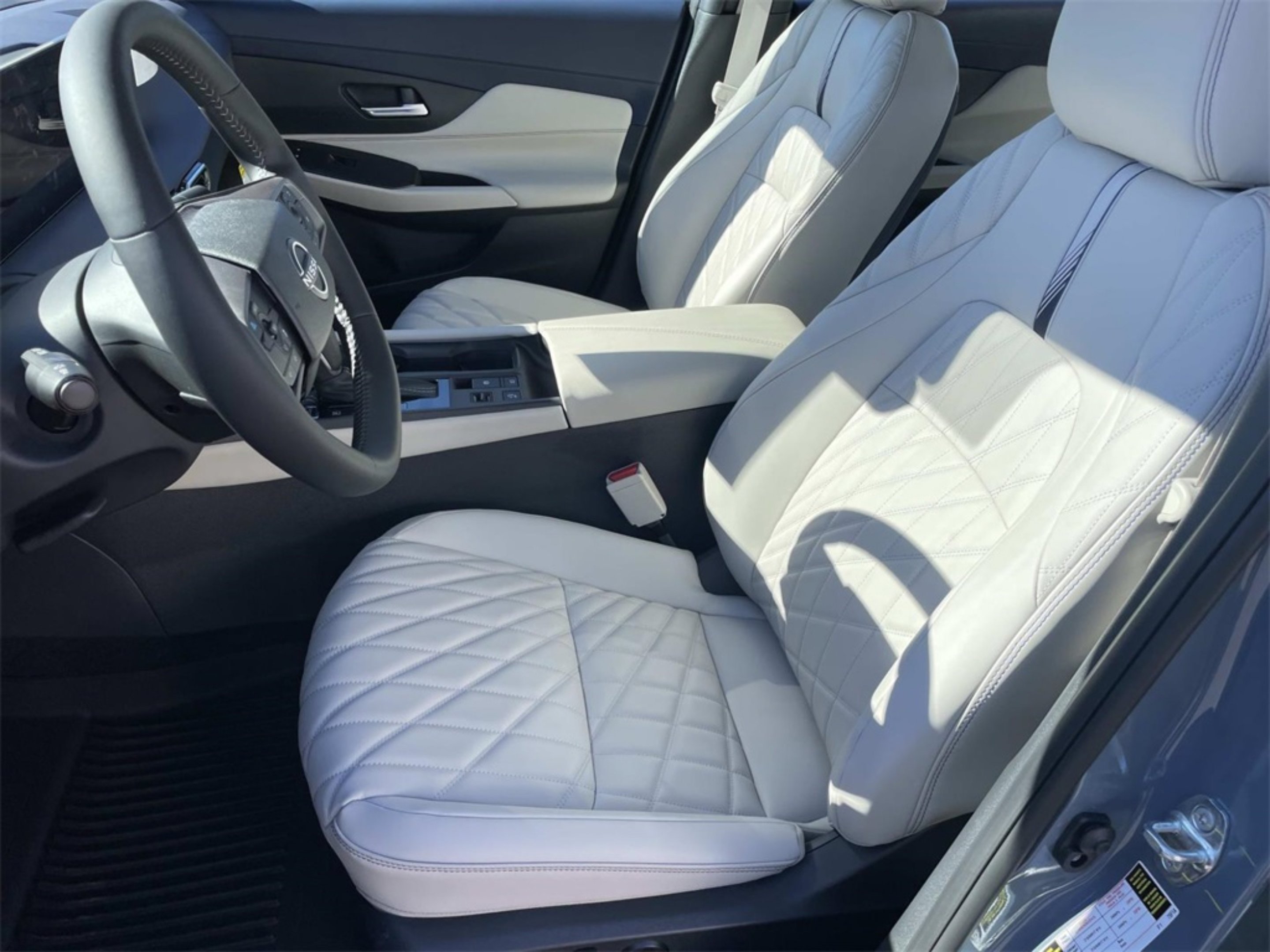 2026 Nissan Sentra SL - Photo 13