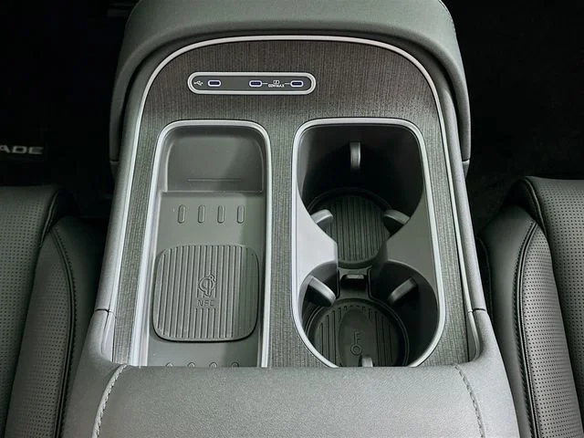 New 2026 Black Hyundai SEL Premium image 20