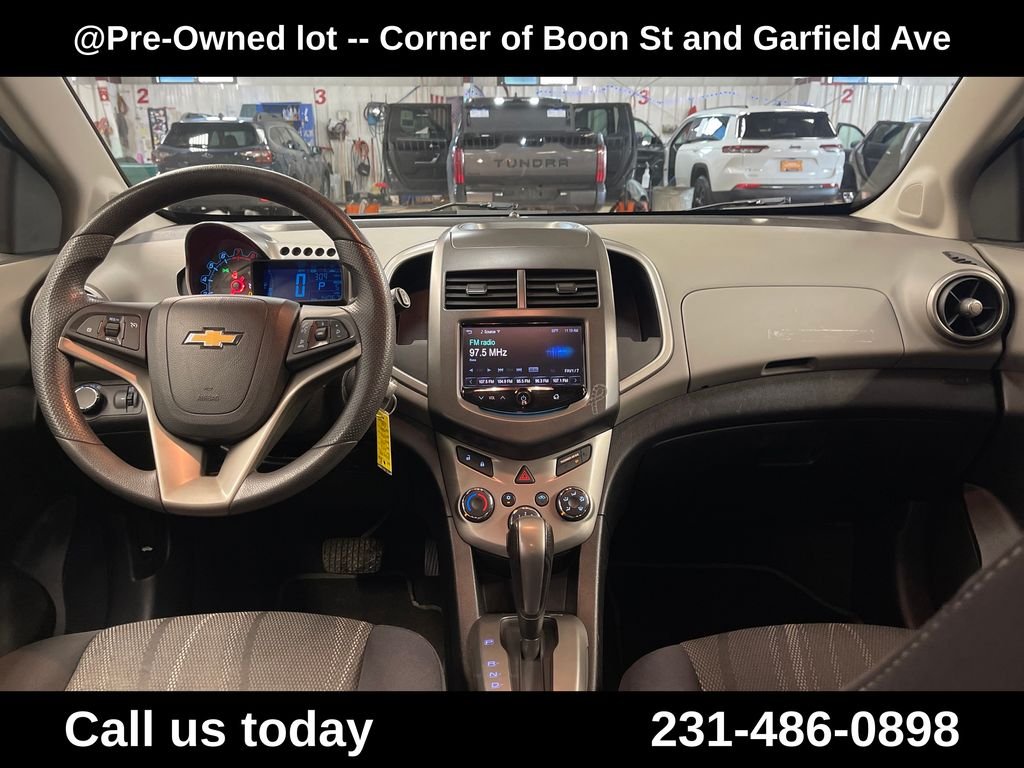 Used 2013 Red Chevrolet LT image 18