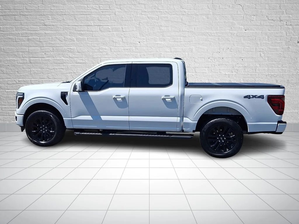 Used 2025 White Ford Lariat image 7