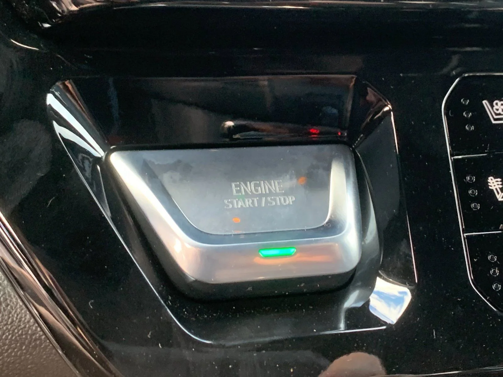 2026 GMC Sierra 1500 AT4X - Photo 23