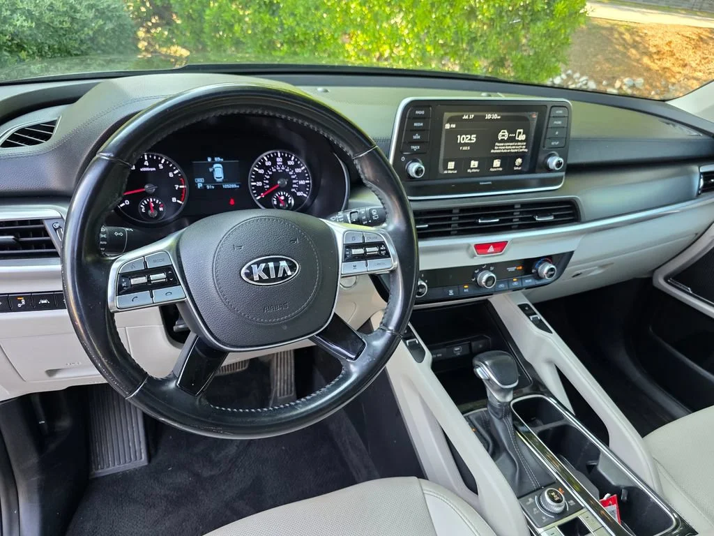 Used 2020 Green Kia S image 16