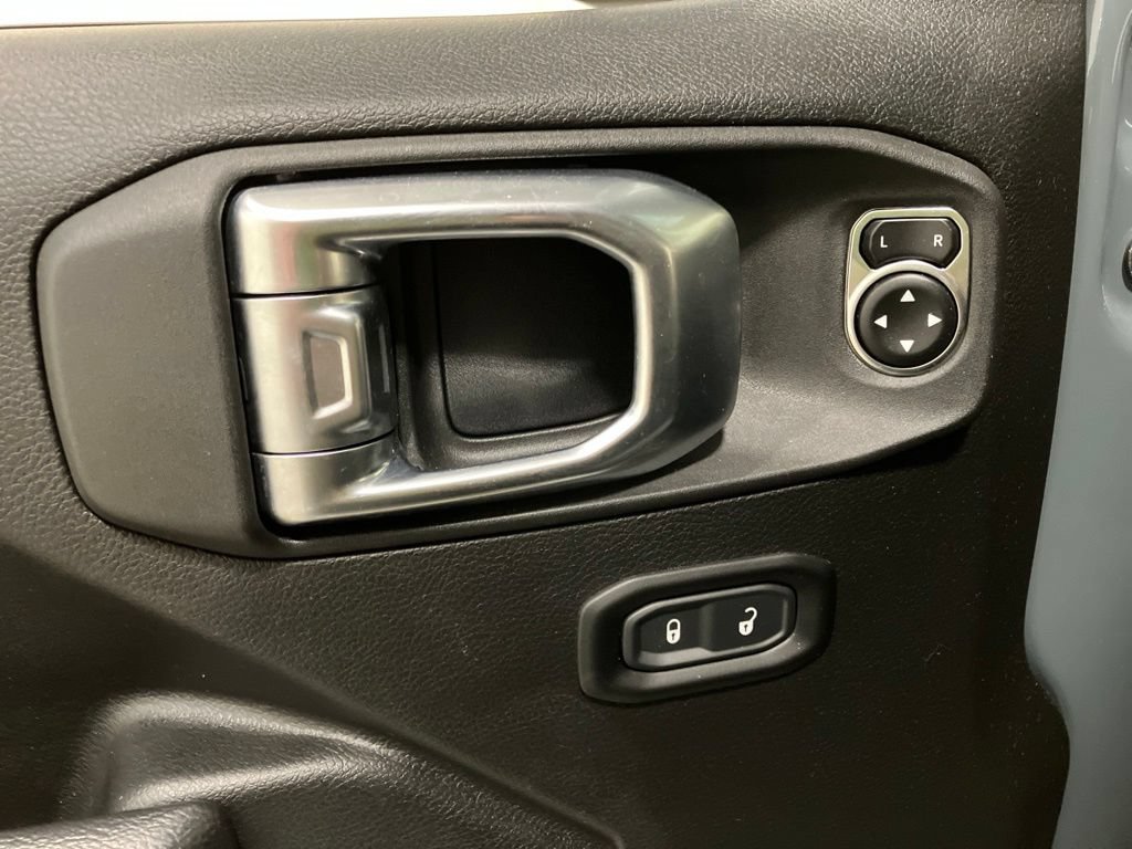 Used 2024 Anvil Clear Coat Jeep Sport S image 10