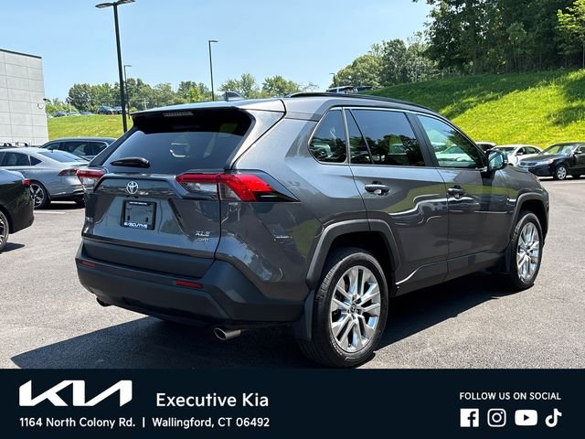 Used 2023 Gray Toyota XLE Premium image 4