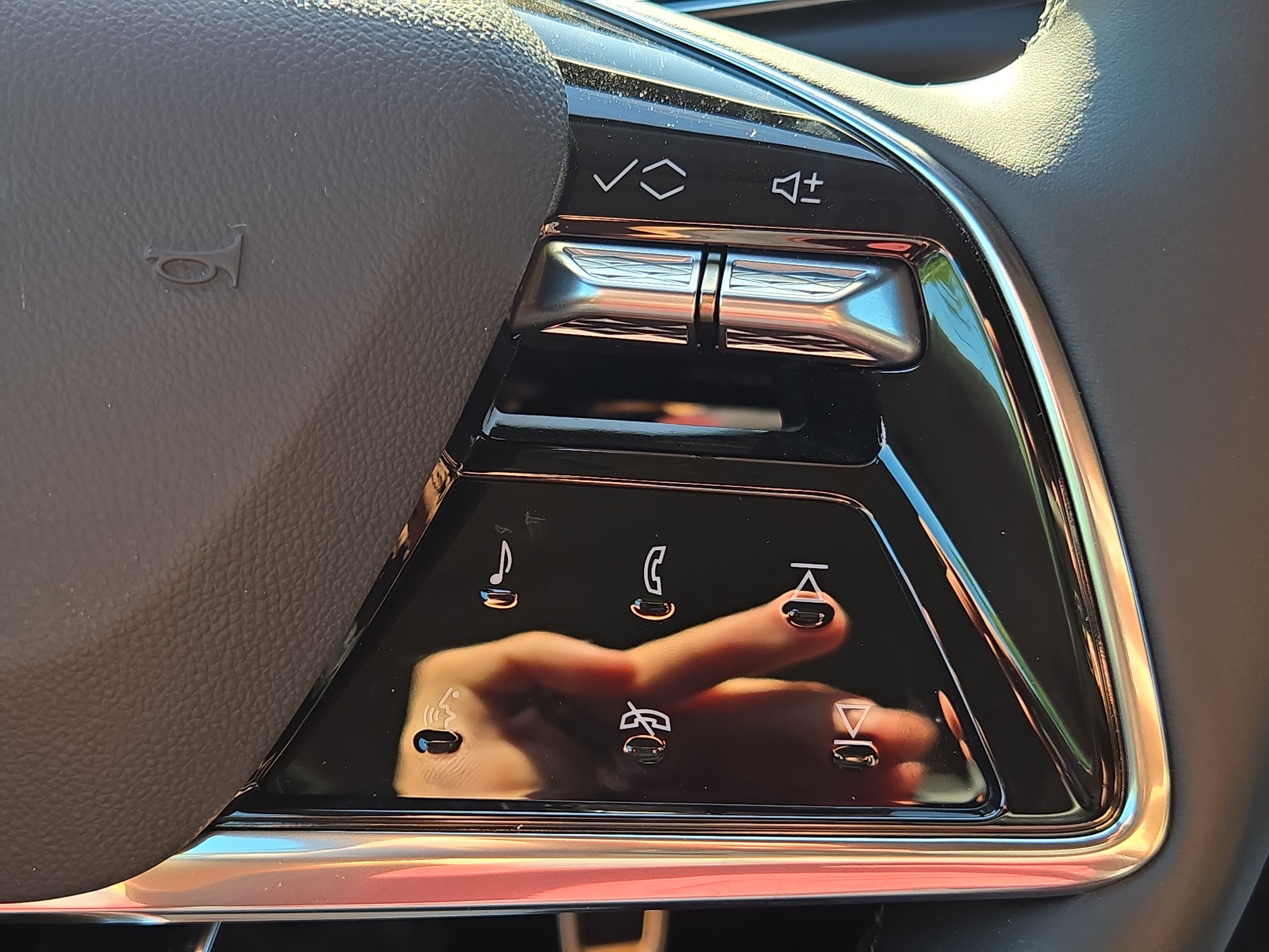 2026 Cadillac OPTIQ Premium Sport - Photo 24