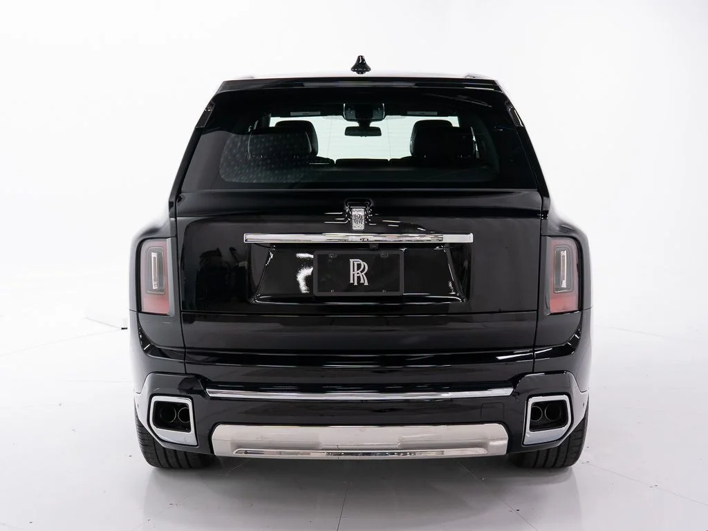 New 2027 Black Diamond Rolls-Royce  image 4