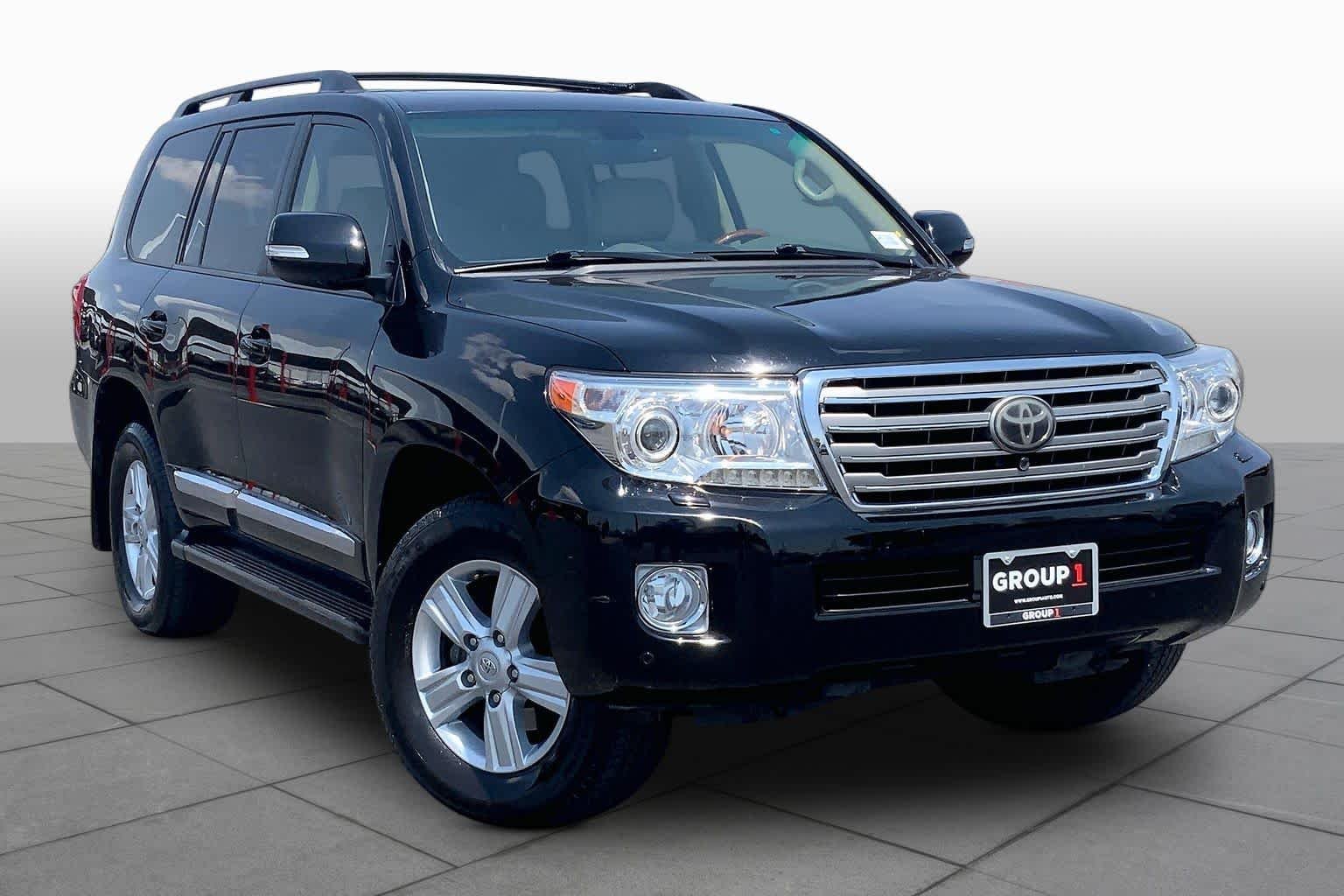 Used 2013 Black Toyota  image 3