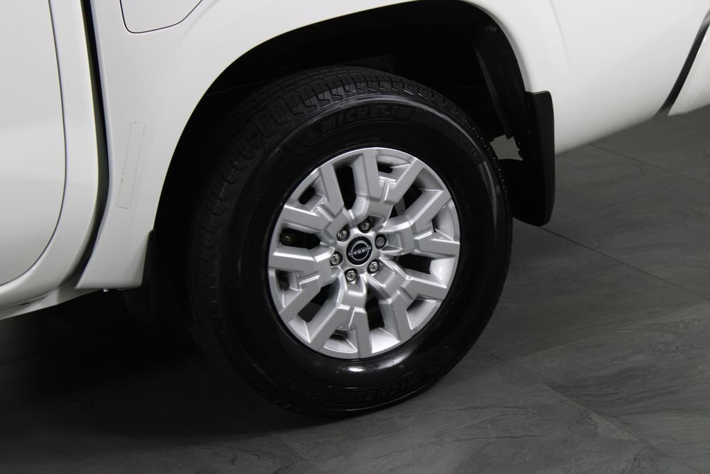 Used 2023 White Nissan SV image 14